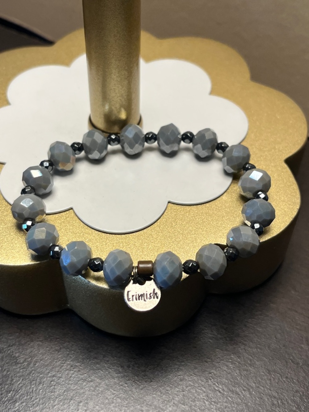 Erimish Beautiful Gray AB Multifaceted Beaded Stretch Bracelet like new